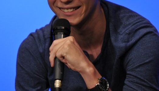 Robbie Kay - Fairy Tales 2 Convention