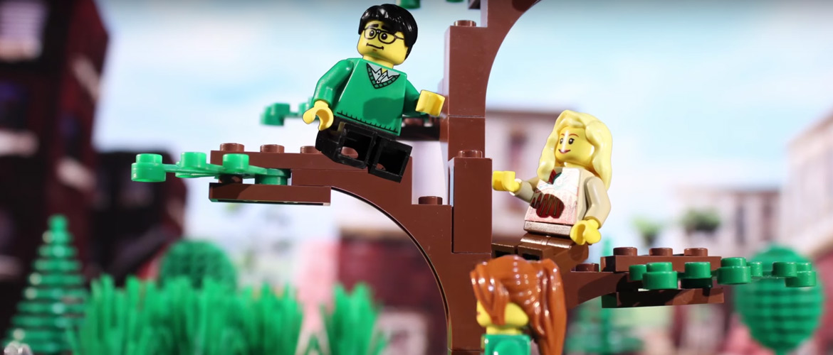 Mariage : un Youtubeur raconte son histoire d'amour en Lego