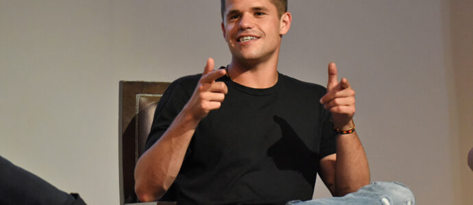 The Full Moon Is Coming Back Again - Charlie Carver - Photo : Rostercon.com / Youbecom.fr