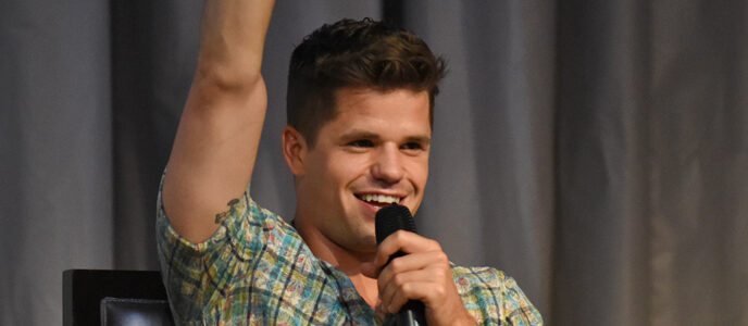The Full Moon Is Coming Back Again - Charlie Carver - Photo : Rostercon.com / Youbecom.fr