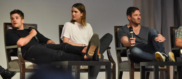 The Full Moon Is Coming Back Again - Max Carver, Shelley Hennig et Ian Bohen - Photo : rostercon/youbecom