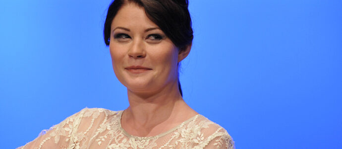 Emilie de Ravin - Fairy Tales 2 - Once Upon A Time