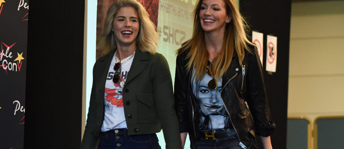 Katie Cassidy, Emily Bett Rickards - Super Heroes Con 2 - People Convention
