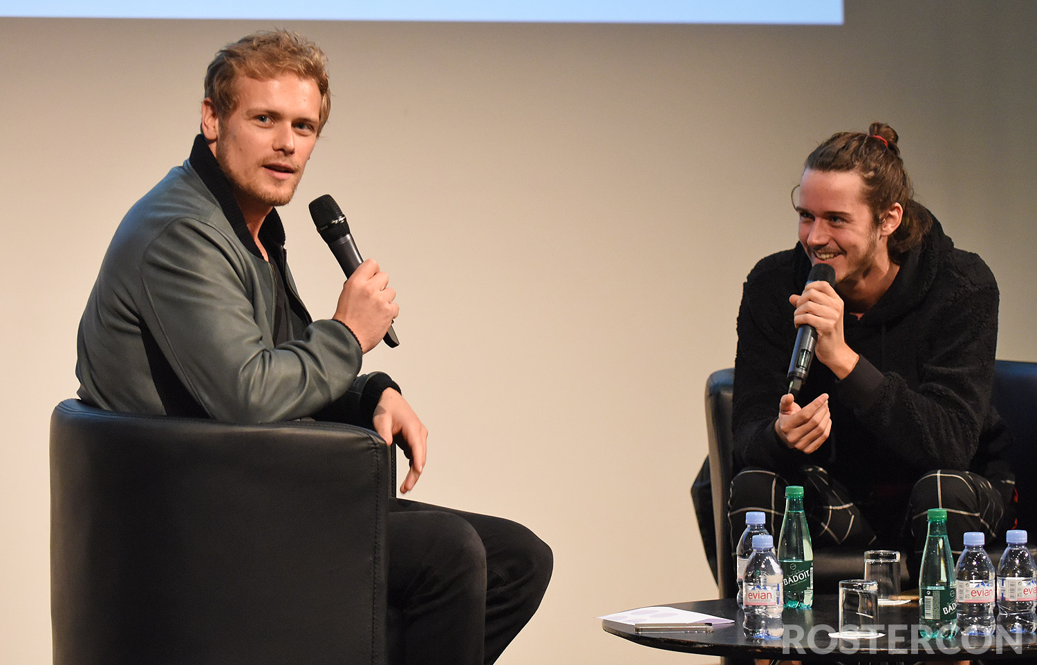 César Domboy & Sam Heughan - The Land Con - Outlander