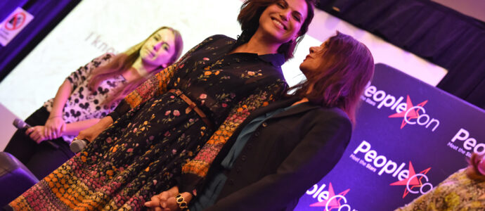 Lana Parrilla & Barbara Hershey – Once Upon A Time – The Happy Ending Convention 2