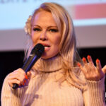 Pamela Anderson &ndash; Paris Manga & Sci-Fi Show 25