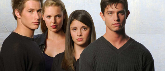 Roswell: the first cast members in the CW reboot pilot