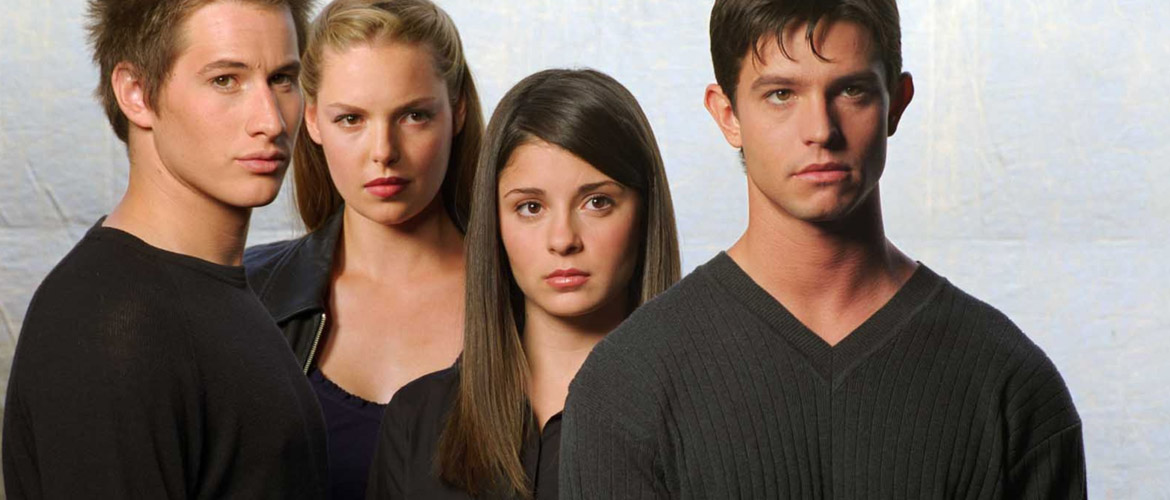 Roswell: the first cast members in the CW reboot pilot