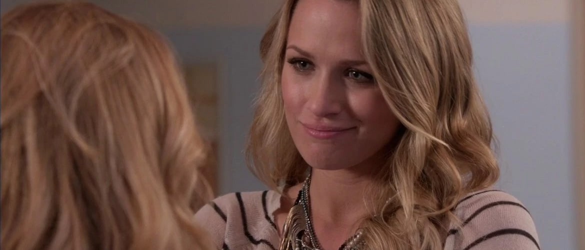 One Tree Hill : Shantel VanSanten will be at the 1,2,3, Ravens convention