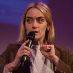Panel Adelaide Kane & Rachel Skarsten &ndash; Reign &ndash; Long May She Reign