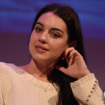 Q&A Adelaide Kane – Reign – Long May She Reign Convention