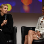 Kelly Rutherford & Jessica Szohr – Fanmeet Gossip Girl – You know you love me – Paris