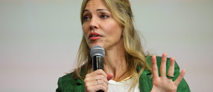 Tricia Helfer - Lucifer, Battlestar Galactica - Straight Outta Hell