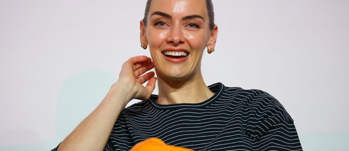 Rachel Skarsten - Long May She Reign 2 - Reign