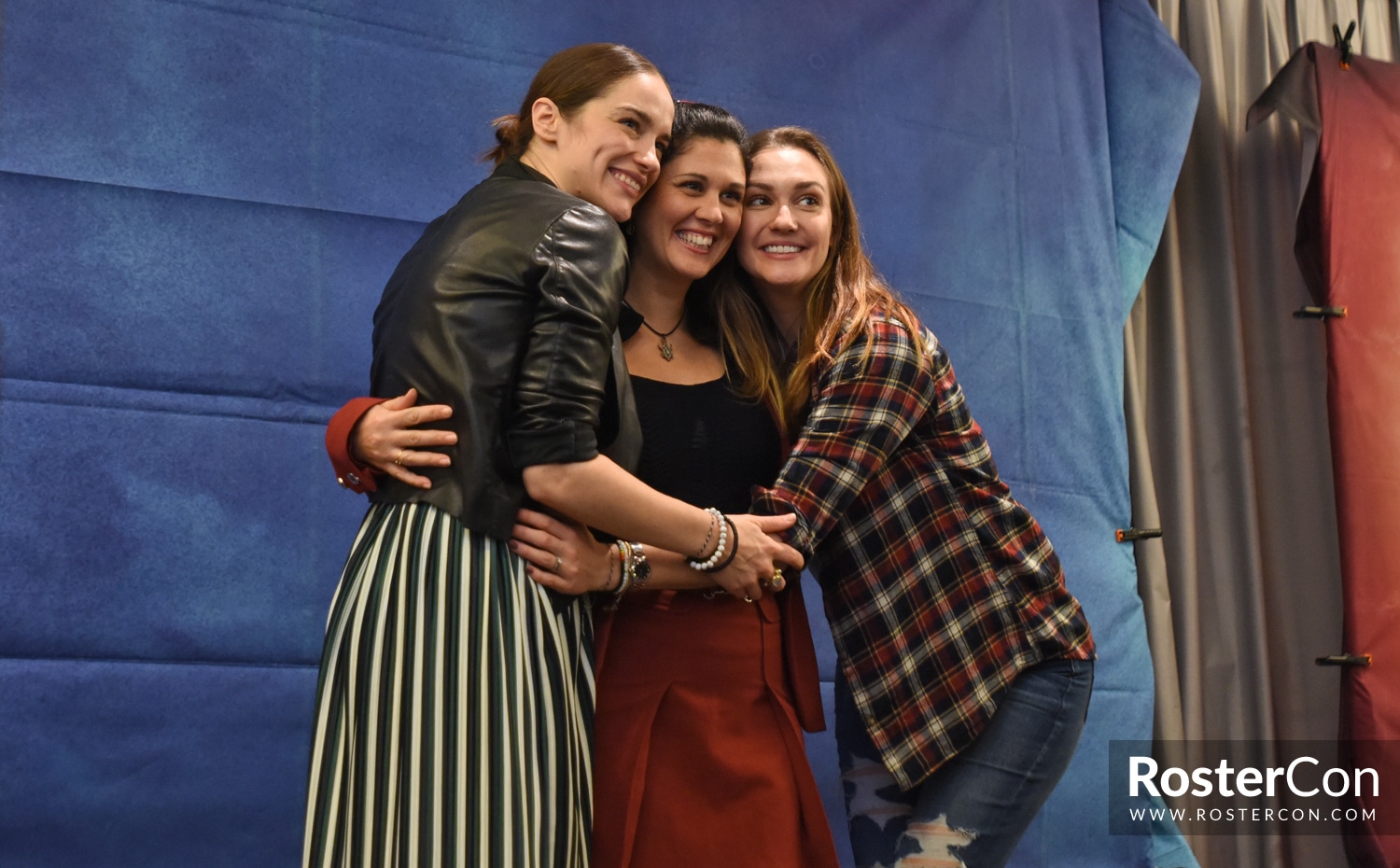 Melanie Scrofano & Kat Barrell - Wynonna Earp - For The Love of Fandoms