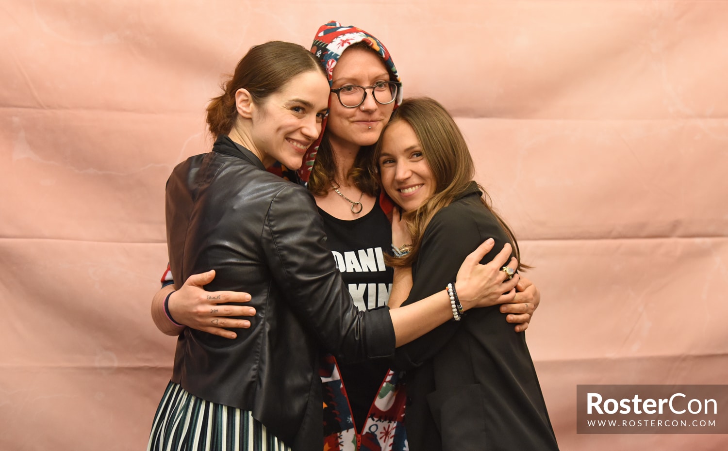 Melanie Scrofano & Dominique Provost-Chalkley - Wynonna Earp - For The Love of Fandoms