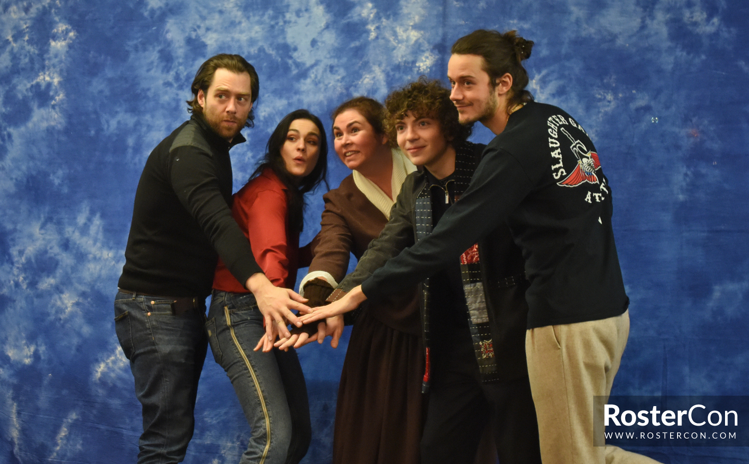 Richard Rankin, César Domboy, Romann Berrux & Sophie Skelton - The Land Con 3 - Outlander