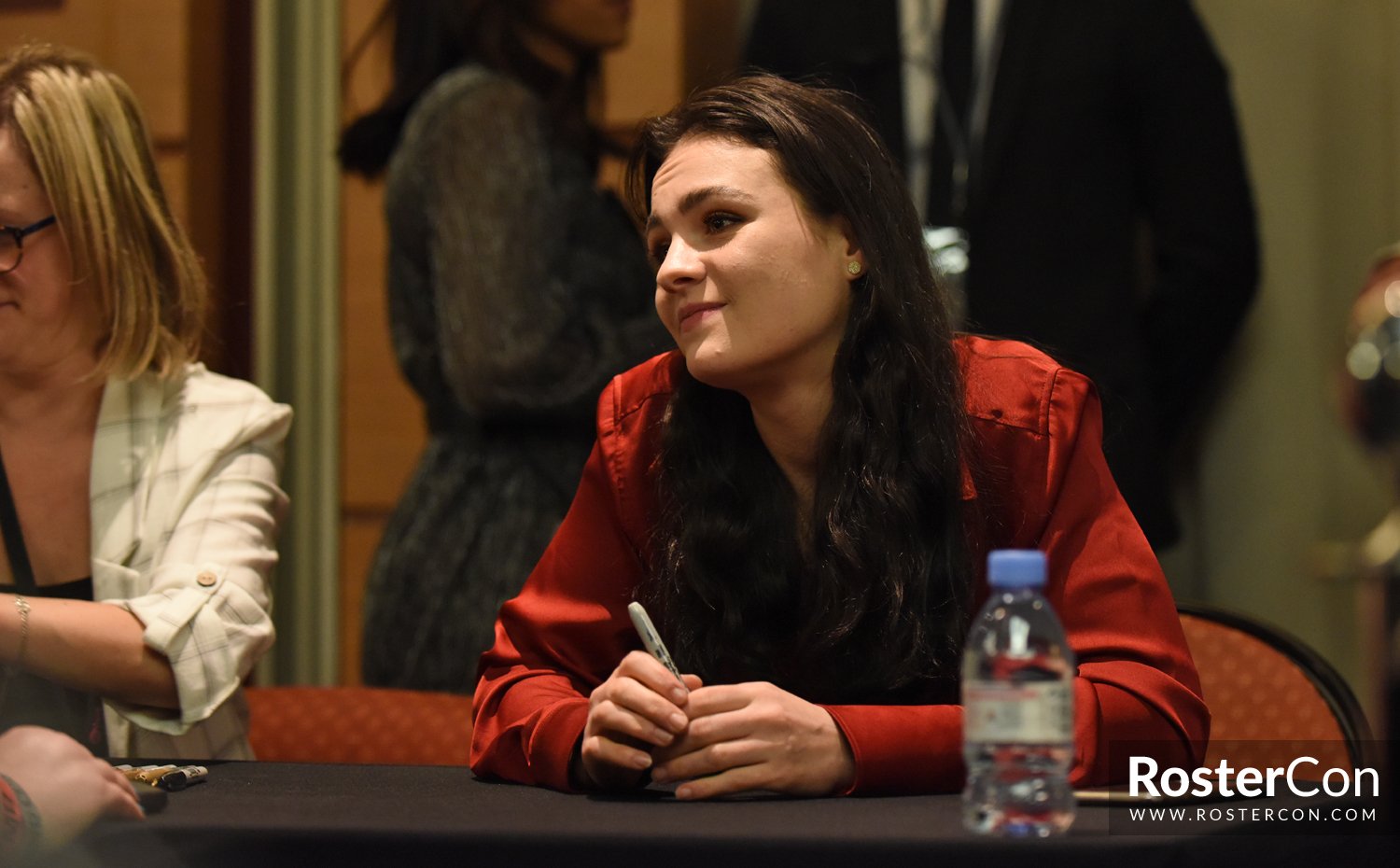 Sophie Skelton - The Land Con 3 - Outlander