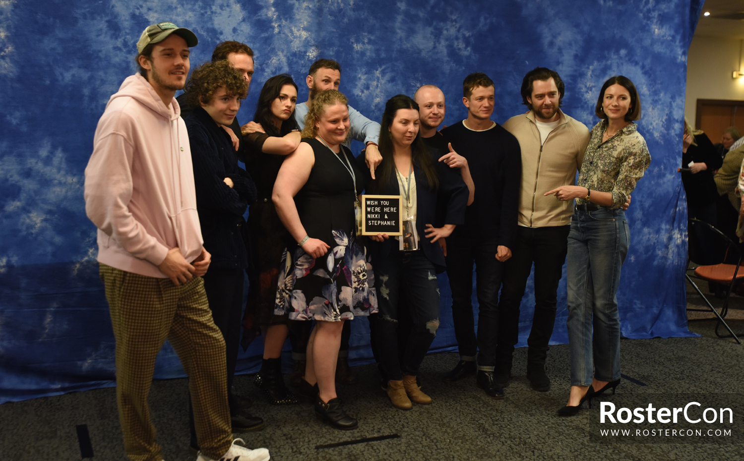 Group Photo - The Land Con 3 - Outlander