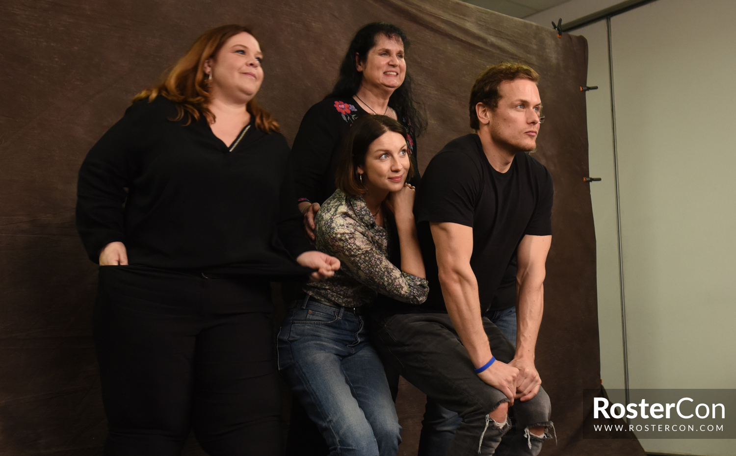 Caitriona Balfe & Sam Heughan - The Land Con 3 - Outlander