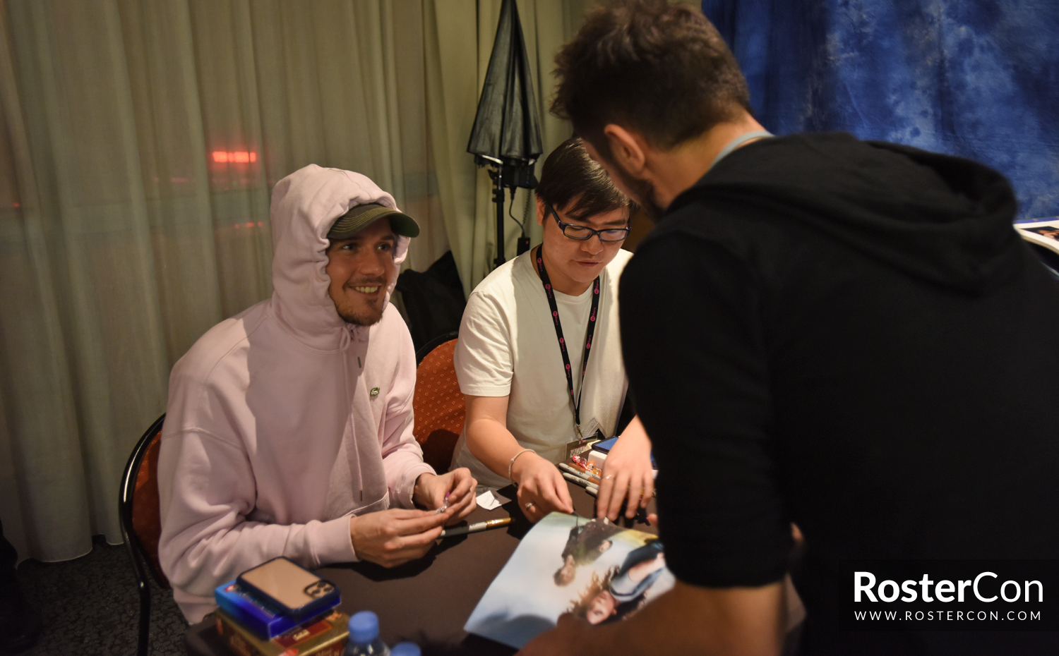 César Domboy - The Land Con 3 - Outlander