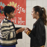 Photo High School Musical: The Musical: The Series &ndash; Episode 110: Act Two - Deepti Gupta & Olivia Rodrigo