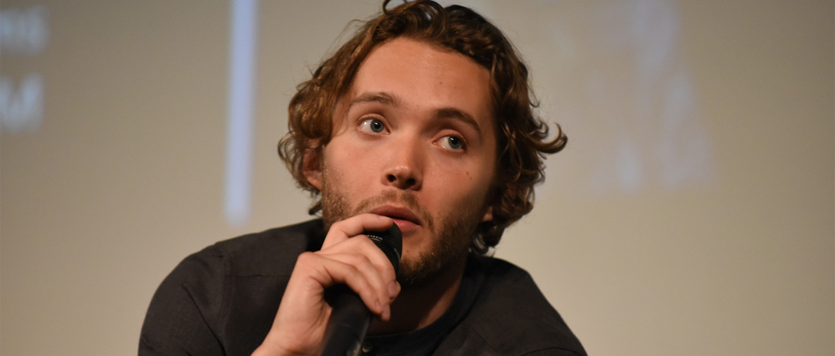 Reign: Toby Regbo, surprise guest at the Dream It At Home 10