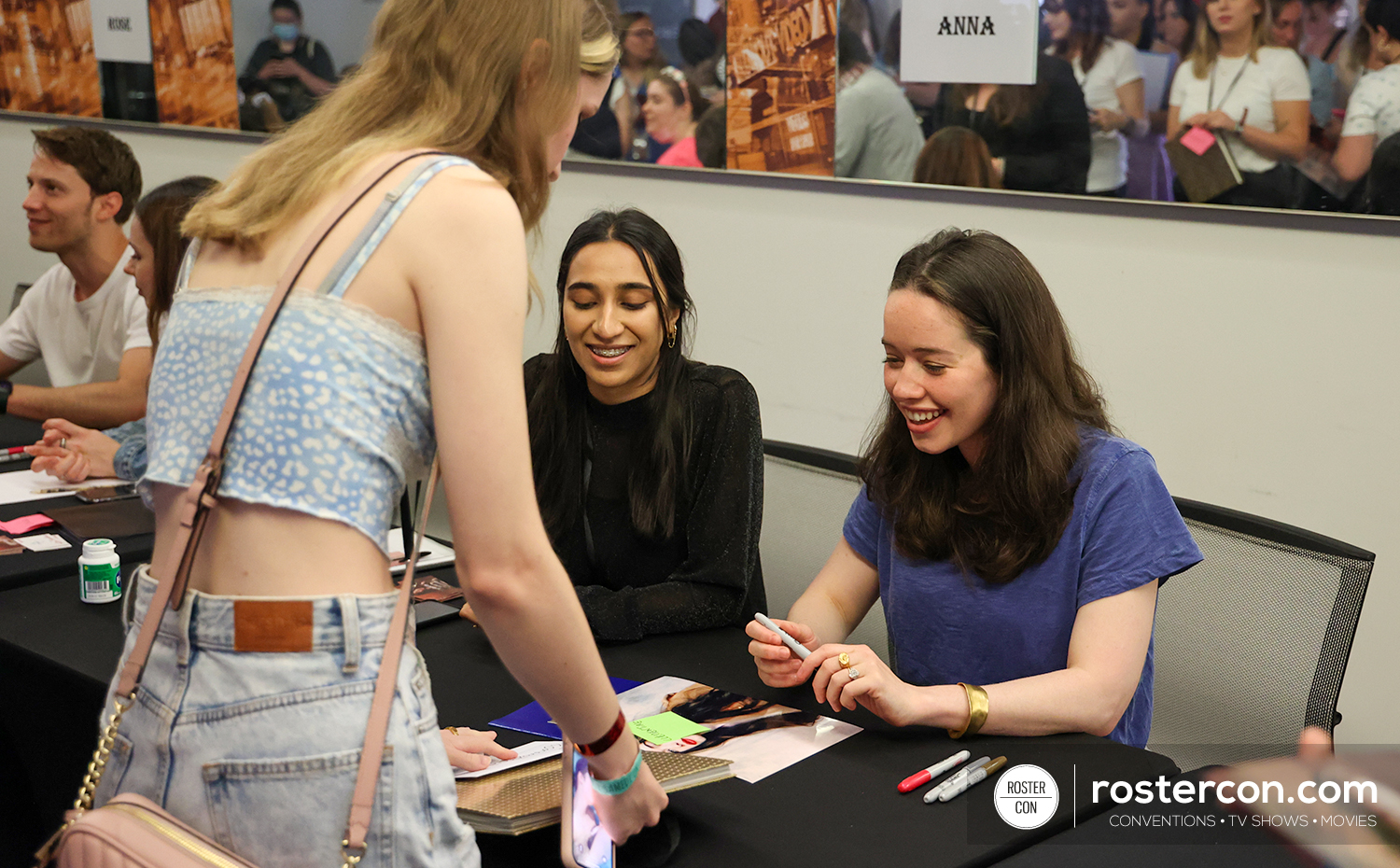 Autographes - Anna Popplewell - Long May She Reign 2 - Reign