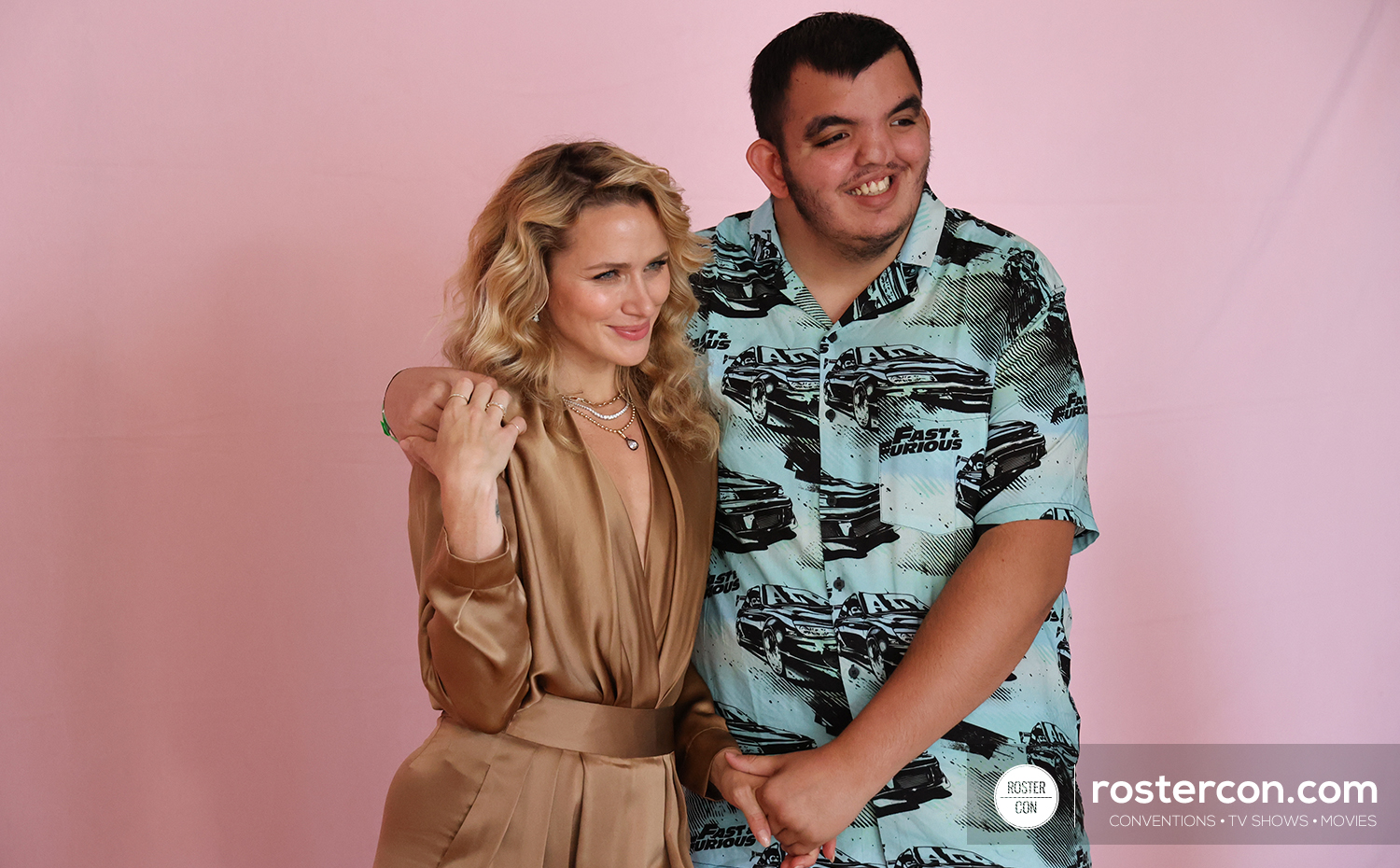 Shantel VanSanten - Photoshoot - One Tree Hill, FBI - Dream It Not At Home