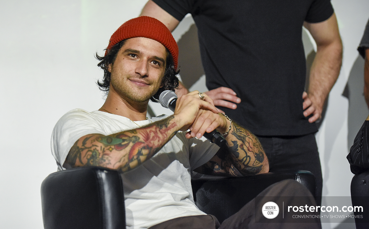 Teen Wolf Brasil  EM HIATUS on X: Tyler Posey é o primeiro convidado da Beacon  Hills Forever 2 evento realizado da Dream It Convertions,em Paris.   / X