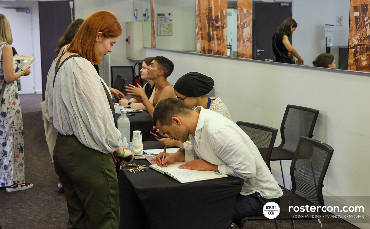 Autographs - Jessie Mei Li & Julian Kostov - Shadow and Bone - A Storm of Crows and Shadows