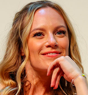 TV / Movie convention with Danielle Savre