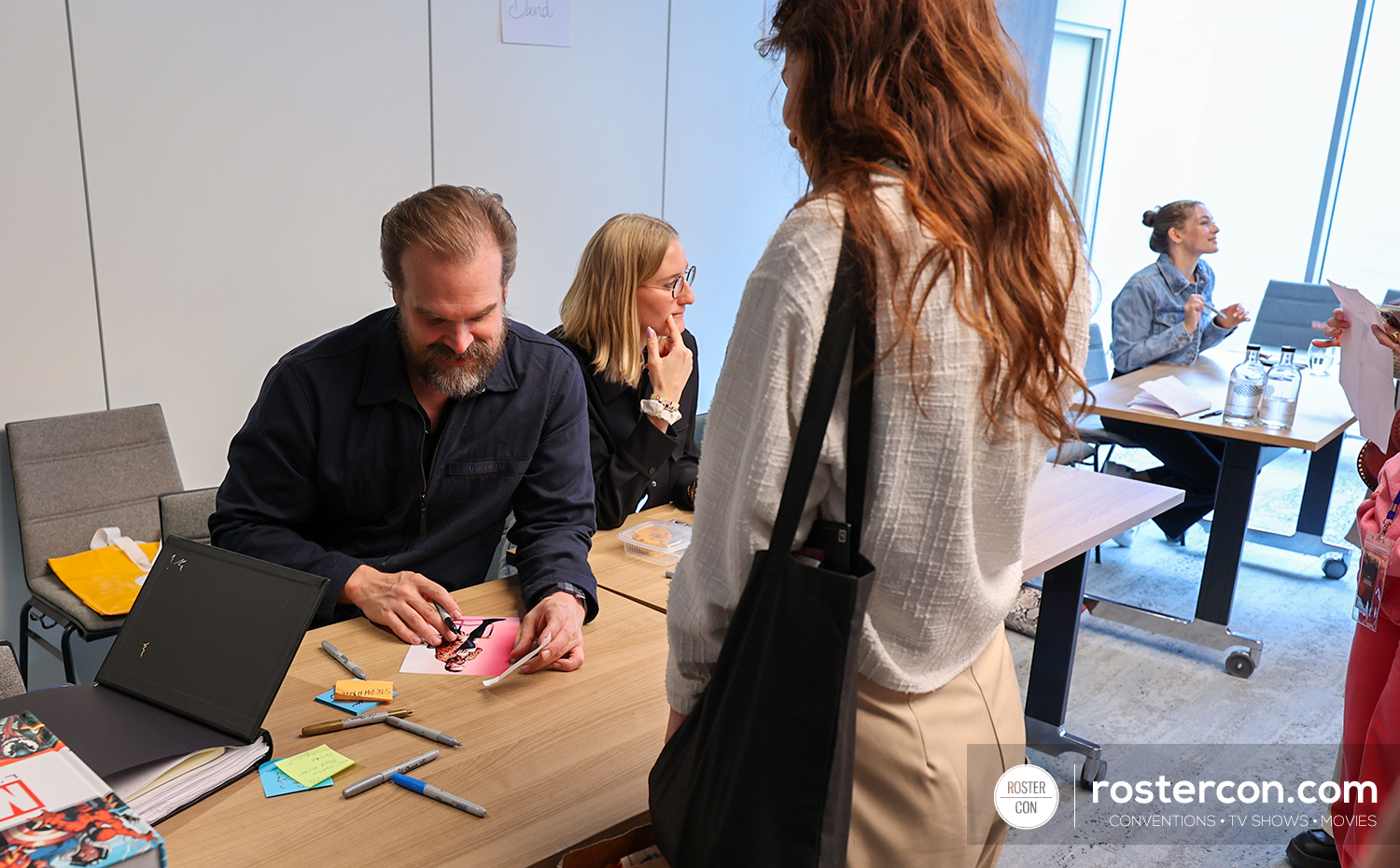 Autographes - David Harbour & Danielle Rose Russell - Stranger Things, The Originals, Legacies - Dream It Fest Paris