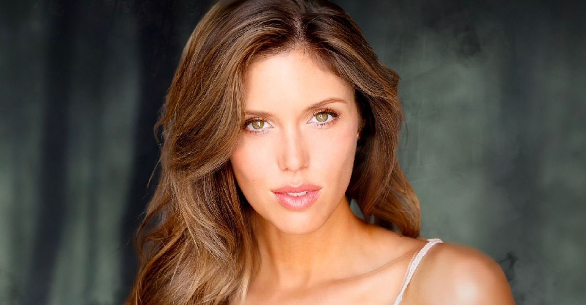 The Vampire Diaries: Kayla Ewell in France in 2024 to meet her fans