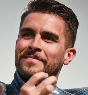 TV / Movie convention with Josh Segarra