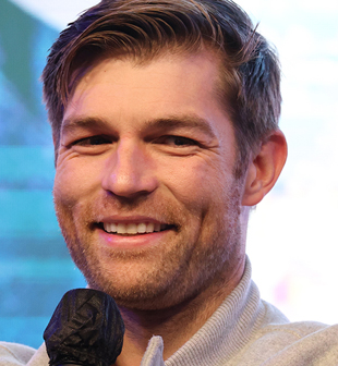 TV / Movie convention with Liam McIntyre