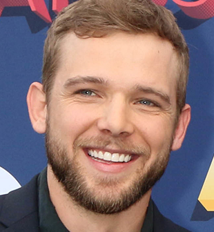 TV / Movie convention with Max Thieriot