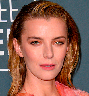 Betty Gilpin