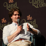 Charles Vandervaart – The Land Con 7 – Outlander, Lost in Space