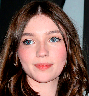 Alexa Swinton