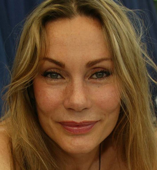 Virginia Hey