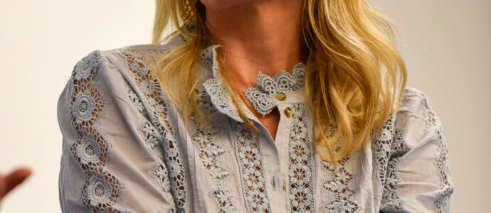 Elizabeth Mitchell - From Storybrook to Paris 2 - Once Upon A Time