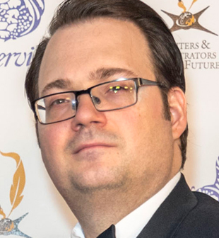 Brandon Sanderson