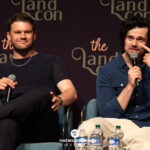 Jeremy Irvine & Jamie Roy &ndash; The Land Con 8 &ndash; Outlander: Blood of My Blood