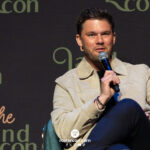 Jeremy Irvine &ndash; The Land Con 8 &ndash; Outlander: Blood of My Blood, Treadstone