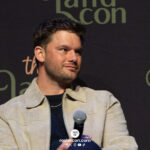 Jeremy Irvine &ndash; The Land Con 8 &ndash; Outlander: Blood of My Blood, Treadstone