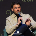 Jeremy Irvine &ndash; The Land Con 8 &ndash; Outlander: Blood of My Blood, Treadstone