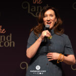 Maria Doyle Kennedy &ndash; The Land Con 8 &ndash; Outlander