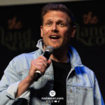 Sam Heughan &ndash; The Land Con 8 &ndash; Outlander, The Couple Next Door