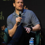 Sam Heughan – The Land Con 8 – Outlander, The Couple Next Door